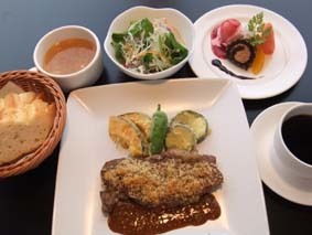 牛ロースの香草パン粉焼き 