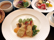 桜鯛のポアレと海老の香草パン粉焼き